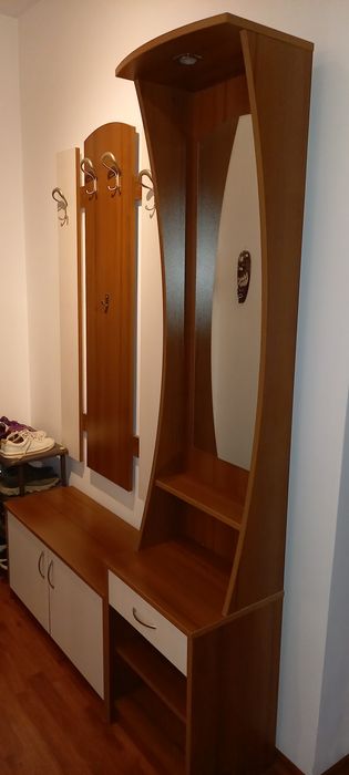 Портманто в отлично състояние.