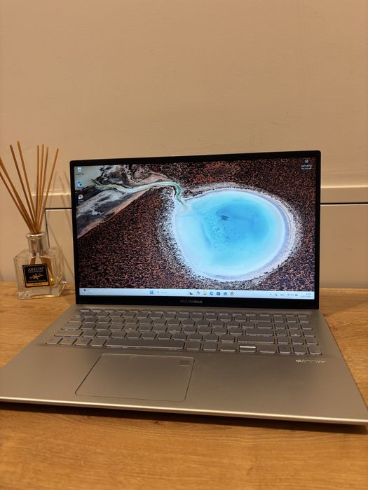 Asus vivobook 15