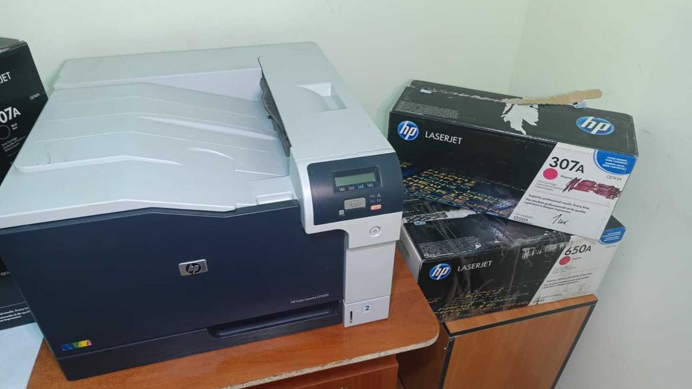 Продам срочно принтера. В рабочем состоянии.