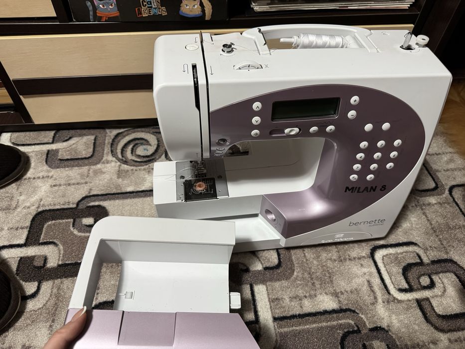 Продам швейную машинку Bernette Sublime Milan 8