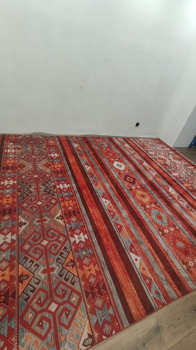 Продам ковёр очень хорошего качества.