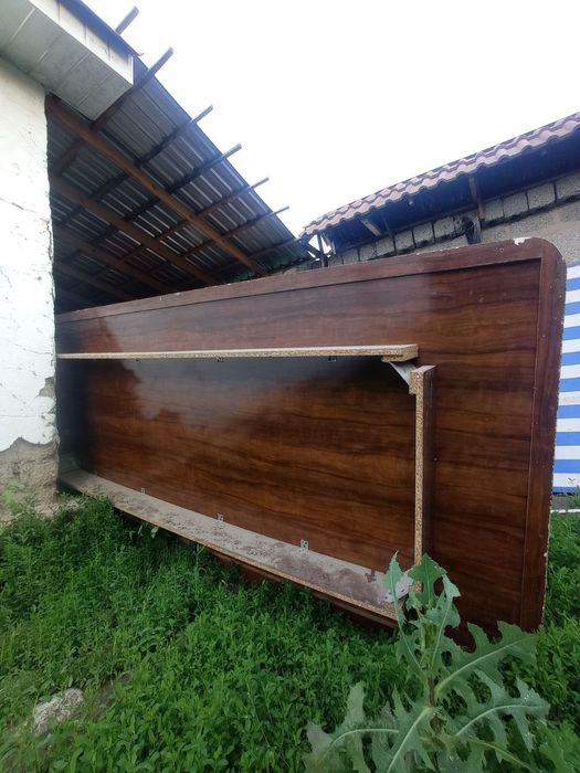 12 kishilik stul stol sotiladi narx kelishiladi