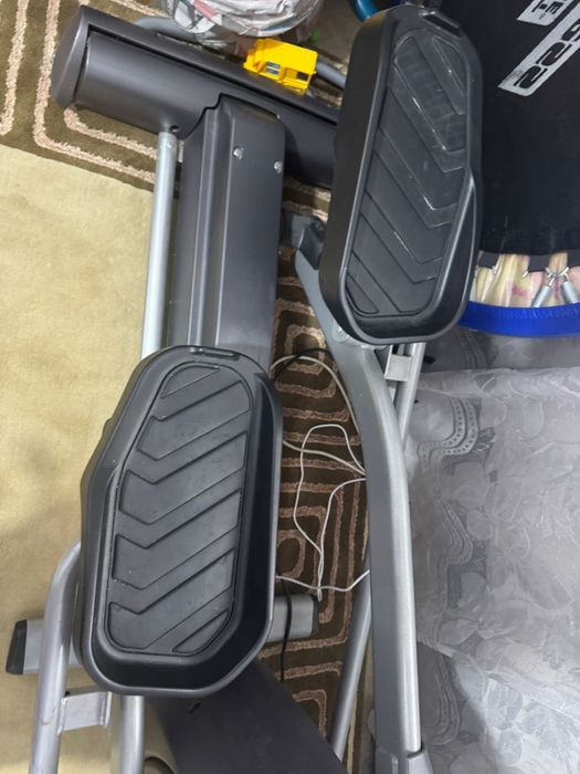 Беговой тренажор эллипс