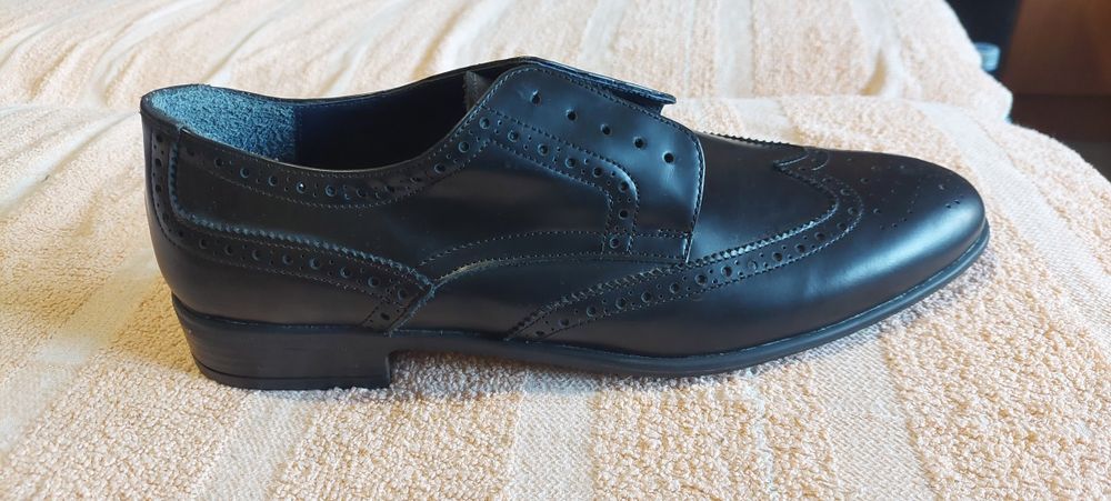 Pantofi bărbătești nr 43