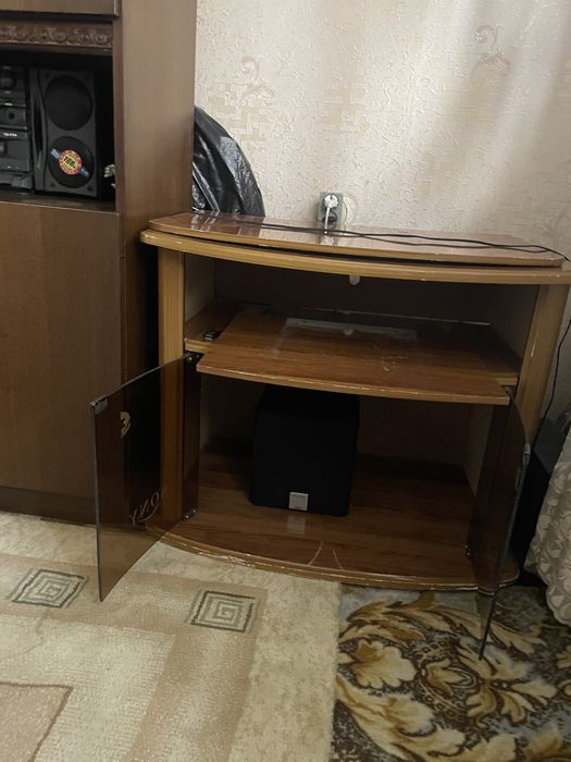Тумбочка для телевизора