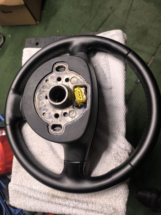 Volan piele original Golf 5 Jetta 3 Golf 5 plus Touran Polo 9n
