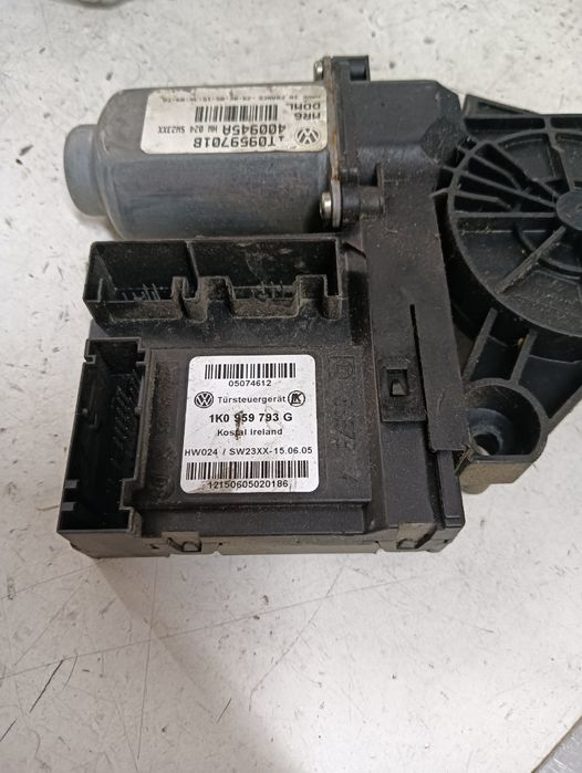 Motoras Geam Pivotant Stanga Fata Skoda Octavia Ii Combi (1Z5) [ 2004