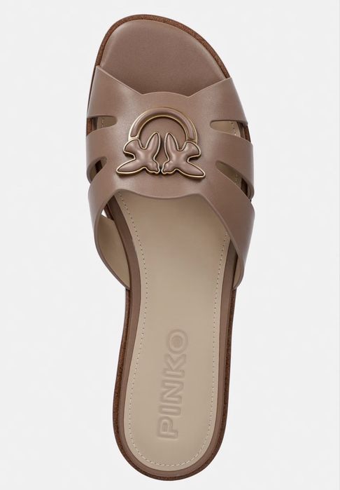 Нови чехли Pinko