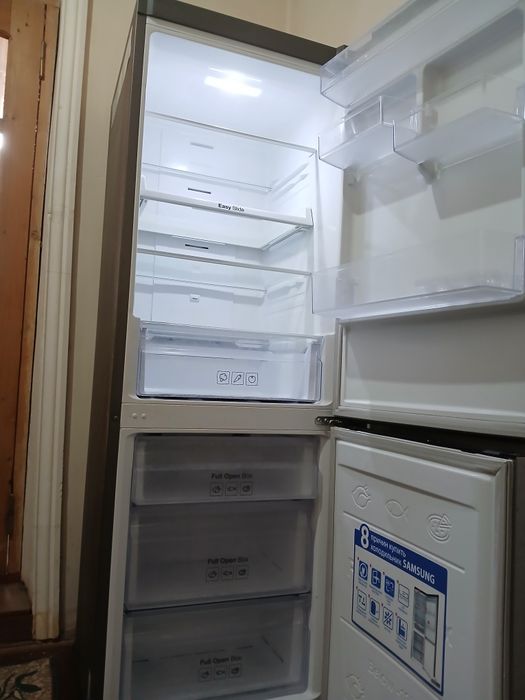 продается новый холодильник