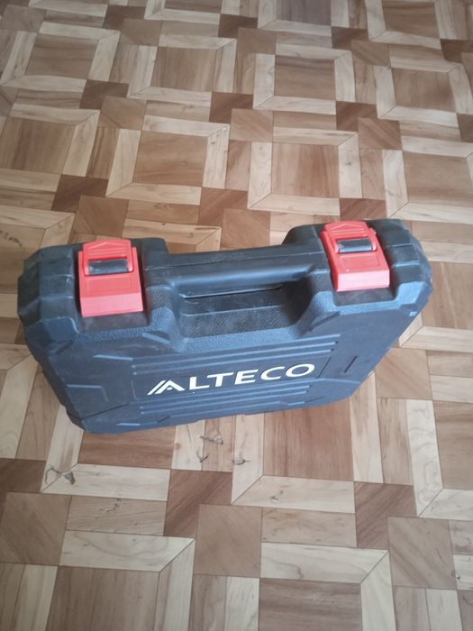 Продам шуруповерт