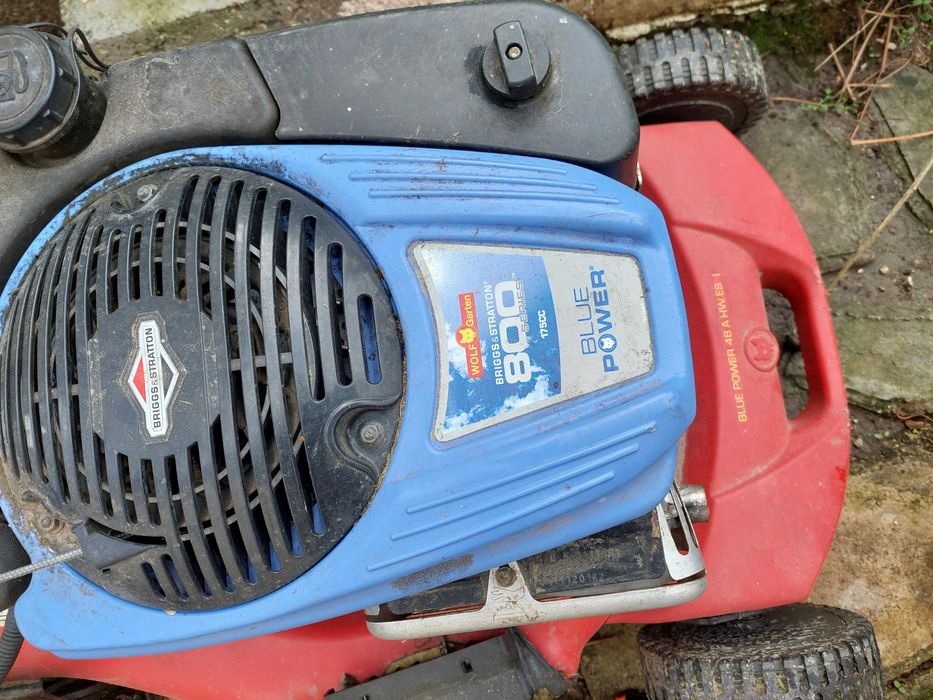 Самоходна косачка със ключ за стартер