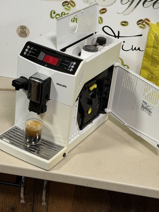 Кафемашина кафе автомат Philips с гаранция