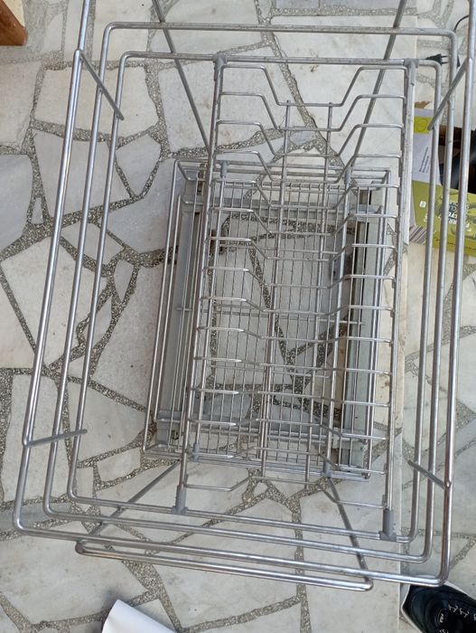 Стелаж за чинии ( за вграждане)