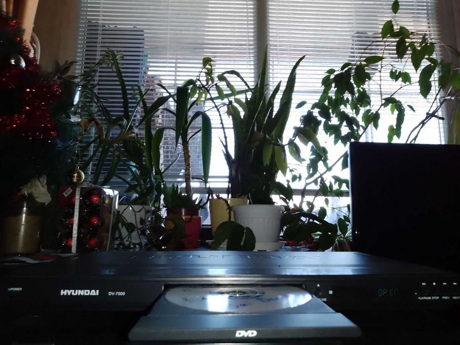 DVD player Hyundai в отлично състояние