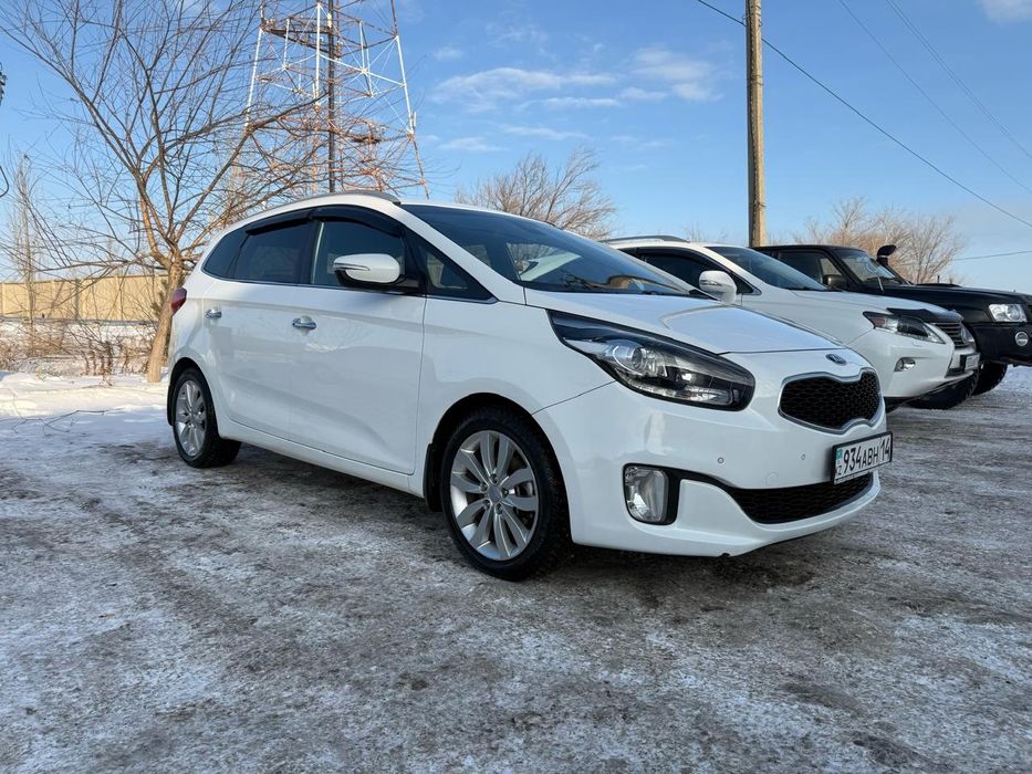 Продам Kia Carens 2014