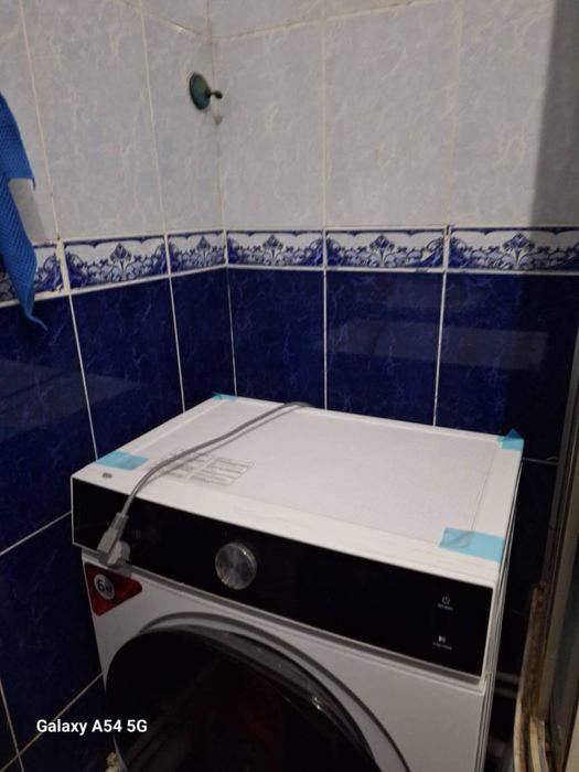 Продам трехкомнатную квартиру