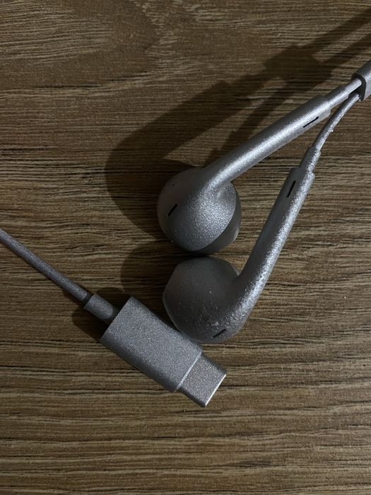 Дизайнерский брелок Apple EarPods USB-C custom silver 1/1