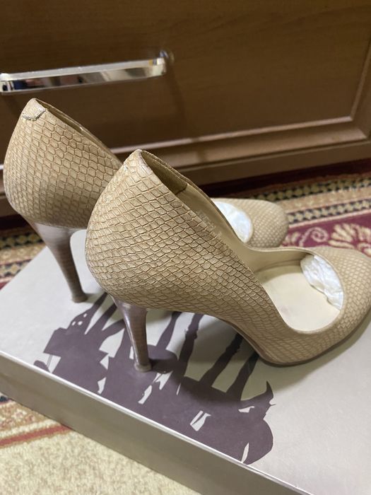 Женские туфли