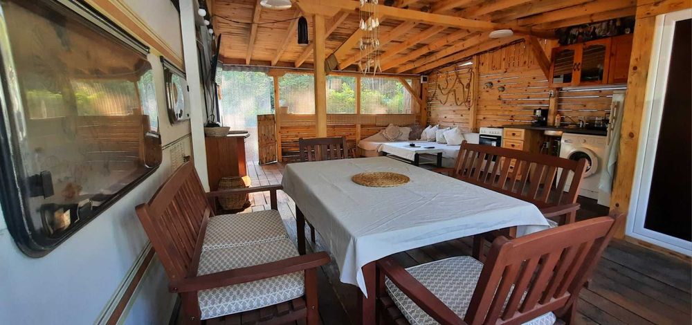 Каравана с бунгало за 6 човека - Къмпинг Созопол Еко