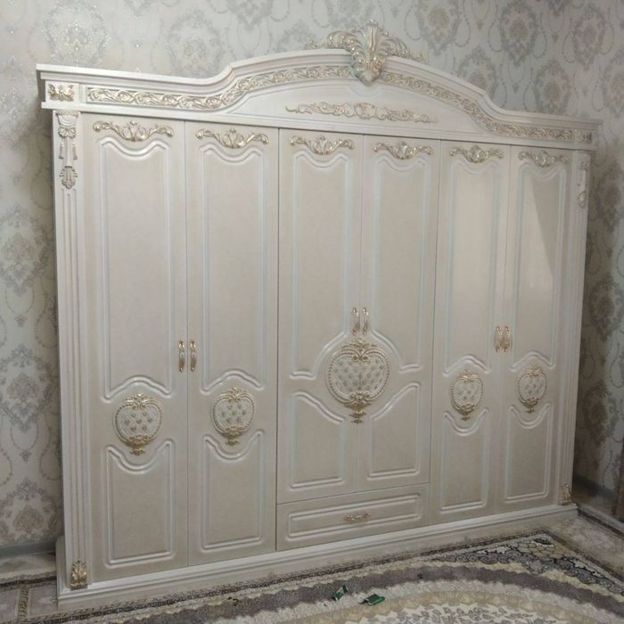 Спальний гарнитур