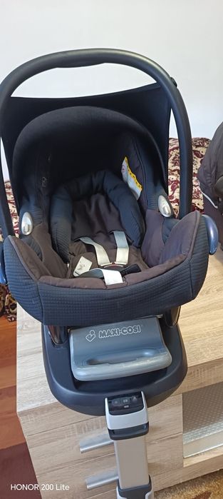 Vând scoică auto cu isofix