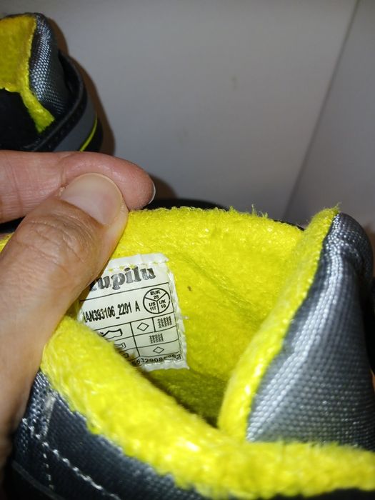 Детски боти и ботуши