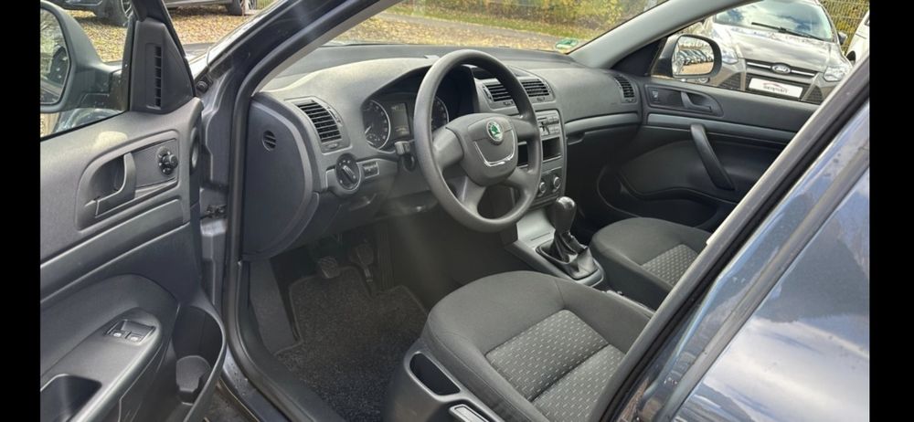 SKODA Octavia 2011 — imagine 4