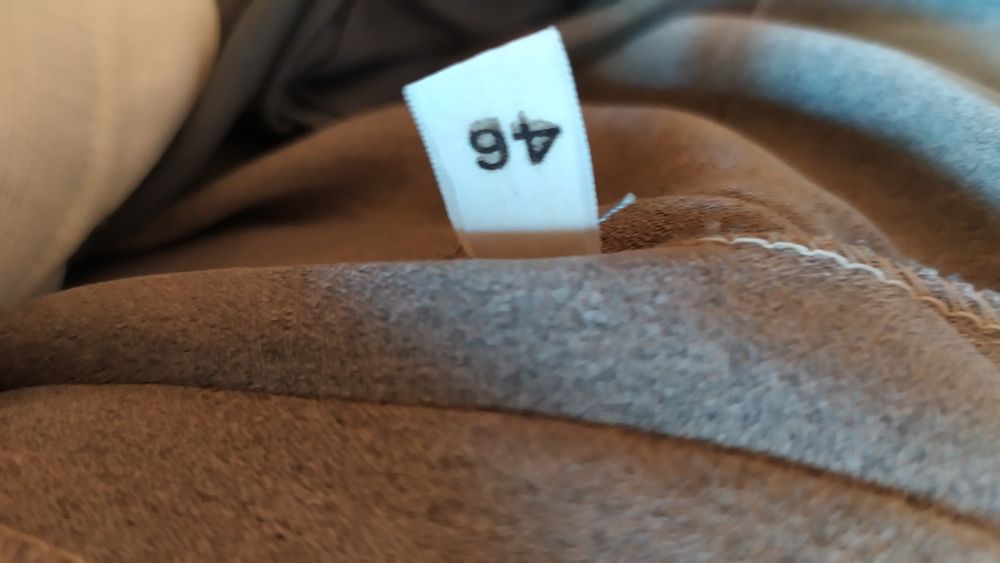 Продавам костюм произведен в България