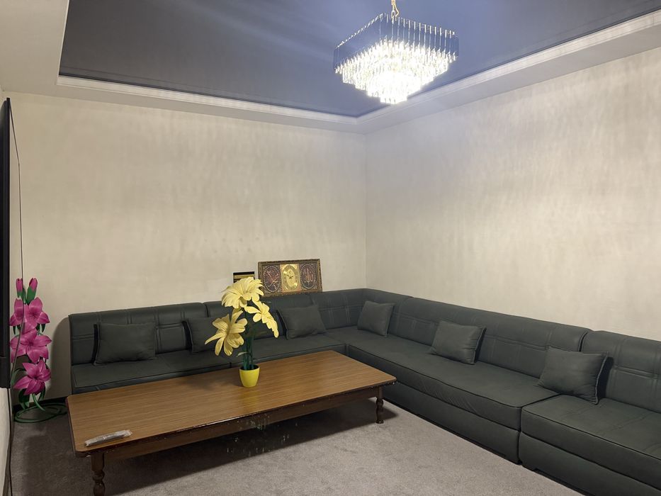 Uy sotiladi,narxi kelishiladi. Qibrayda