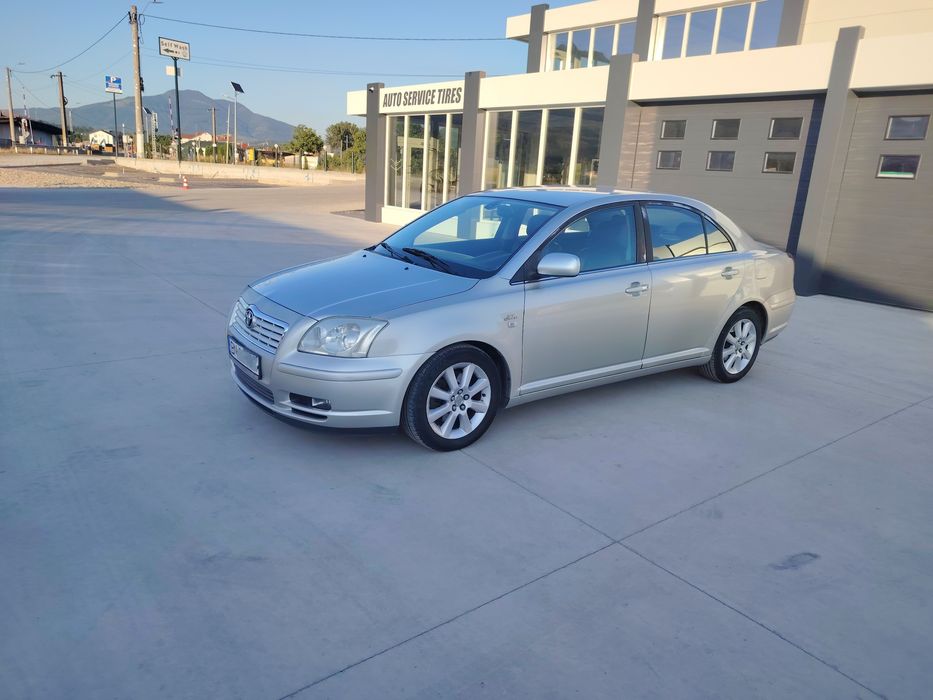 Vând Toyota Avensis T25 2.0 D4D
