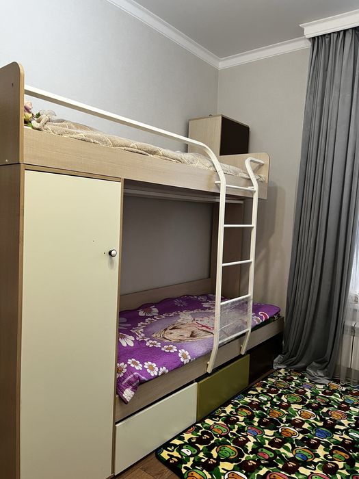 Продам двухъярусную кровать