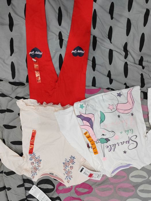 Нови дрешки клинове блузки за момиче 3-4г. 104 размер