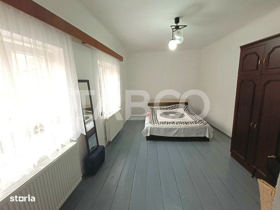 Apartament la casa 3 camere 70 mpu utili in apropiere de Piata Cibin
