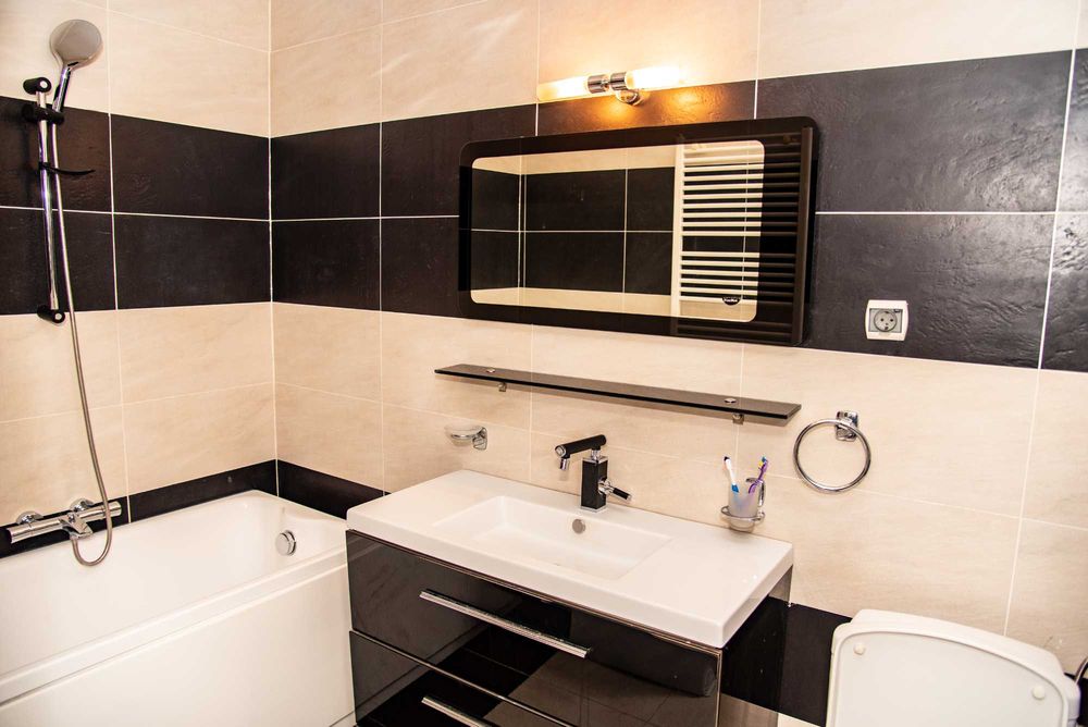Proprietar inchiriez apartament cu 3 camere