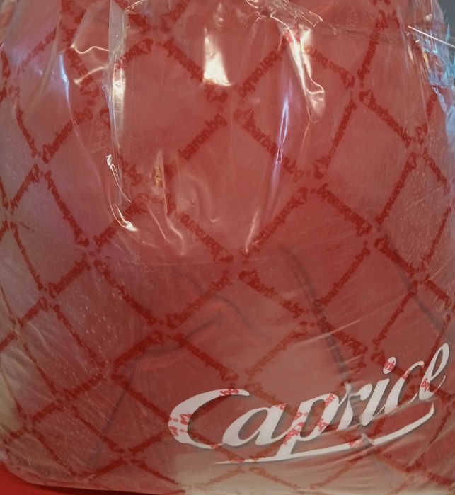 Пуф - чисто нов - Caprice