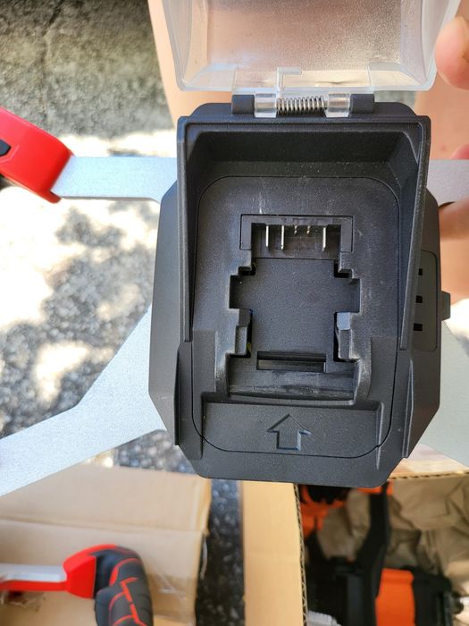 Акумулаторен свредел за пробиване на дупки в почвата съвместими с  dewalt