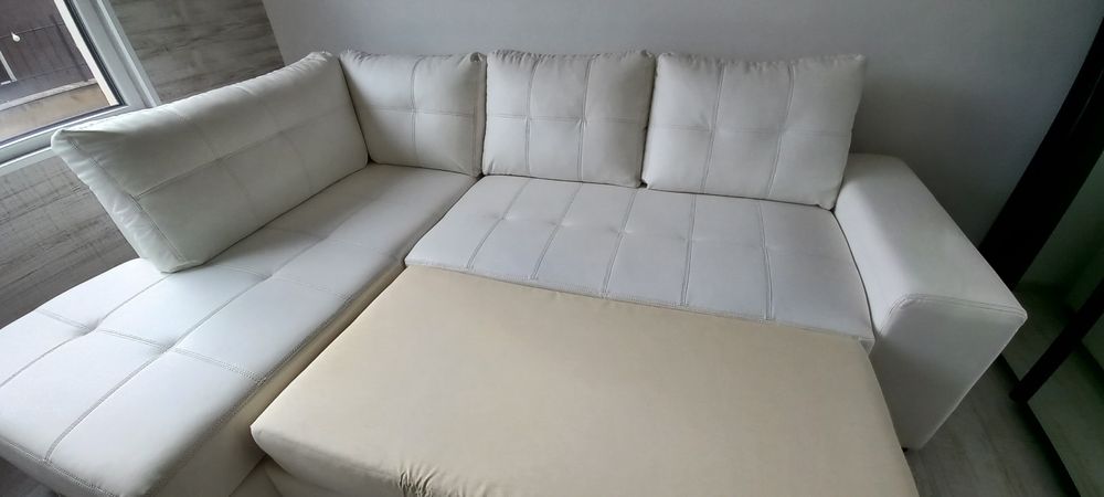 Бял Кожен Ъглов Диван