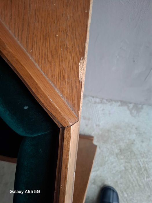 coltar bucatarie din  lemn masiv si velura