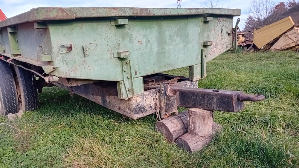 Remorca pe o axa roti duble