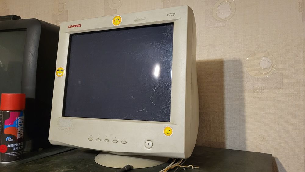 Монитор COMPAQ P710