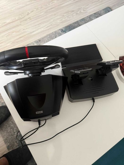 Волан с педали HORI Racing Wheel Apex (RWA) за PS3/ PS4 / PC