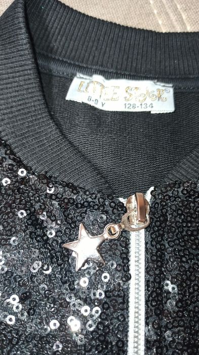 Продам нарядную кофту для девочки