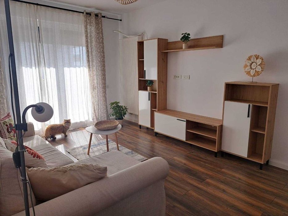 Inchiriez apartament 2 camere zona Maurer