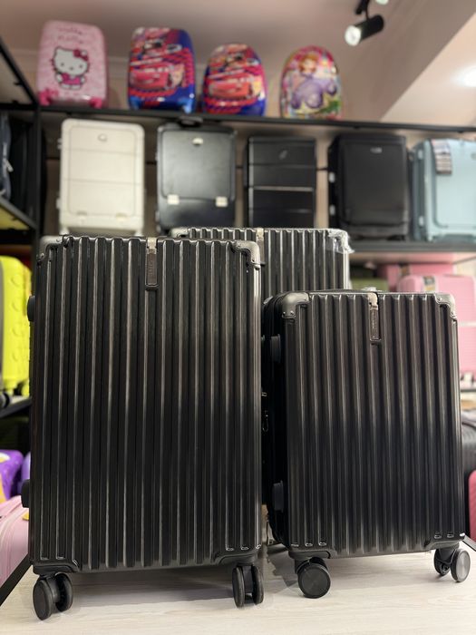 Чемодан большой из поликарбоната новый