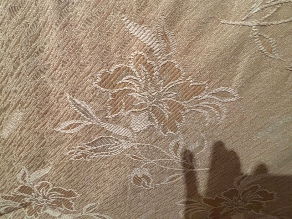 Vând saltea și donez dulap ( masa )