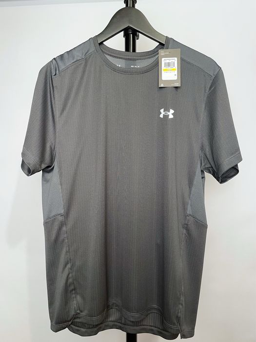 Tricou Under Armour nou cu etichetă