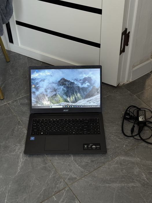 Офисный ноутбук Acer aspire