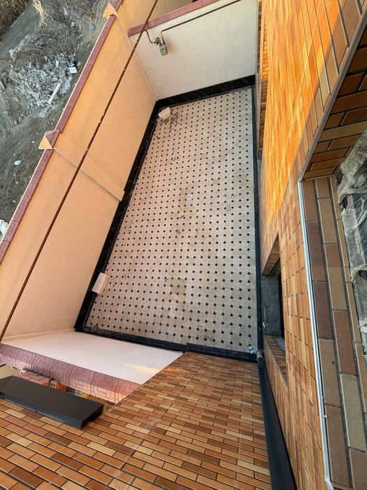 2 sotiq maydonga ega foydali maydoni 240 m2 sotiladi #a299