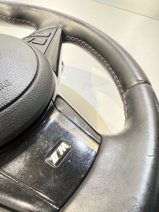 Продаваме М5 М6 волан за БМВ Е60 Е61 Е63 за ключ/ BMW M5 M6 E60 E61E63