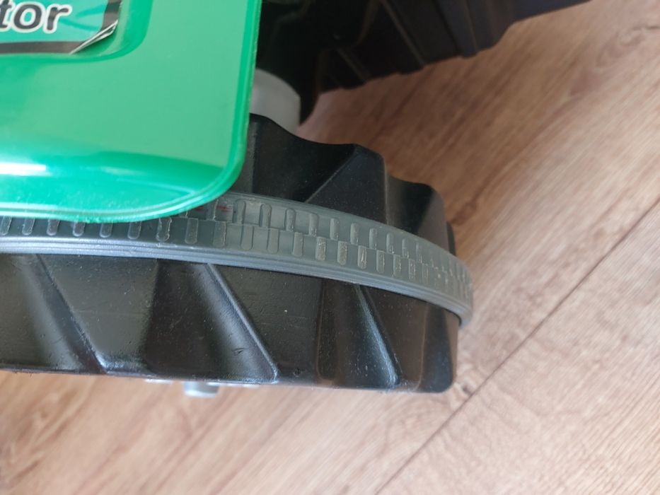 Детски трактор ( колело/кола с педали)